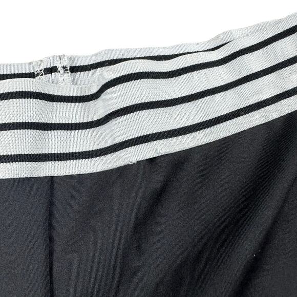 SAME LOS ANGELES Black Two Piece Workout Set Size Medium Bra Top Shorts M - Picture 2 of 7